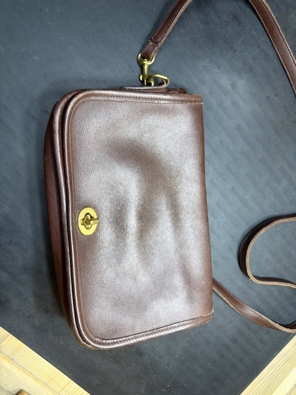 Authentic Vintage Coach Pocket Purse Brown Leather Crossbody Bag Women's Good - Picture 2 of 8